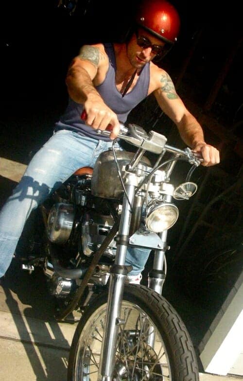 alex o'loughlin's sporty motorcycle alex o'loughlin's sporty motorcycle