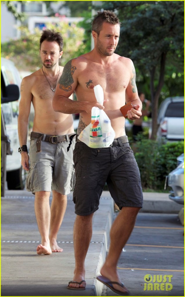 EXCLUSIVE: Alex O'Loughlin out and about in Hawaii